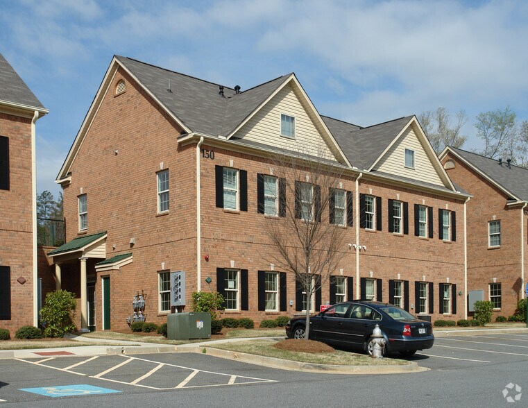 4485 Tench Rd, Suwanee, GA à louer - Photo principale – Image 1 sur 7