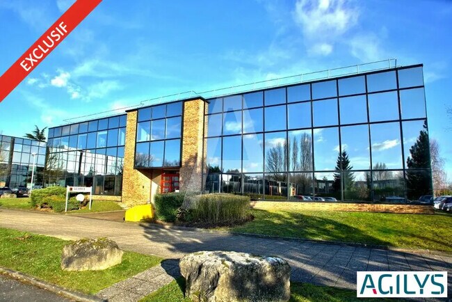 Plus de détails pour Local d’activités à vendre