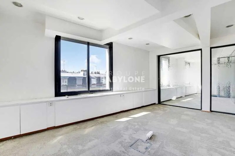 Bureau dans Paris à louer - Photo de l’immeuble – Image 2 sur 12