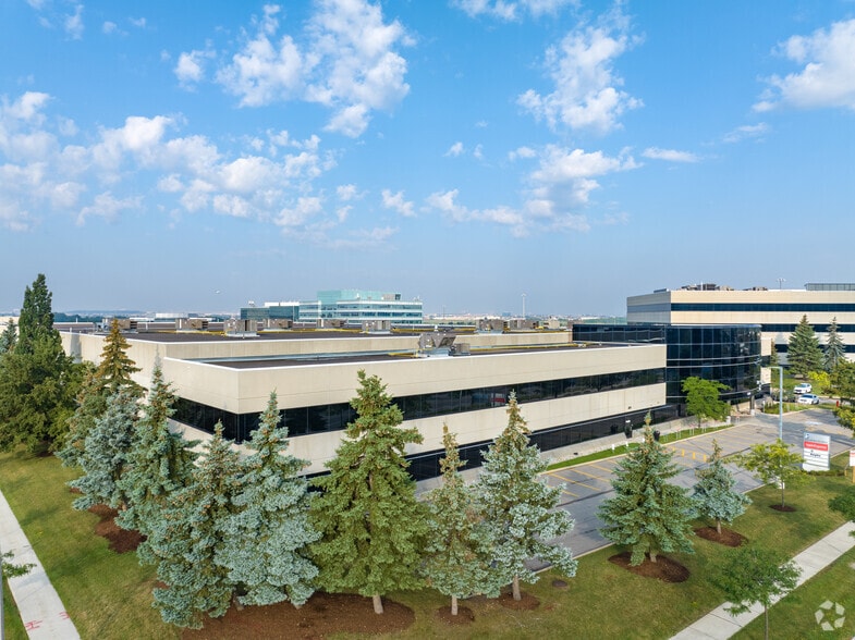 5300 Satellite Dr, Mississauga, ON à louer - Photo de l’immeuble – Image 2 sur 6