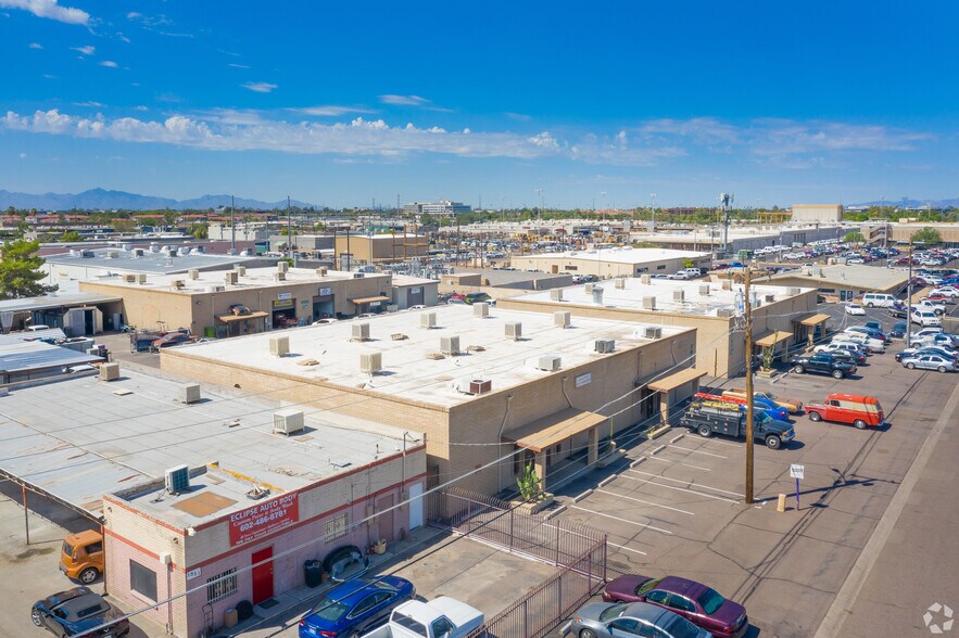 2001 W Cheryl Dr, Phoenix, AZ à louer - Photo de l’immeuble – Image 1 sur 2