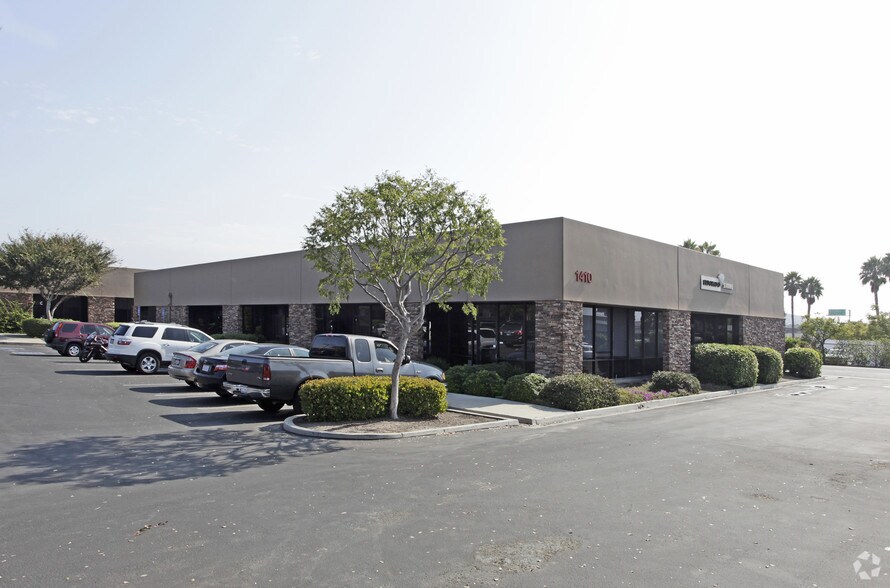 1410 Grand Ave, San Marcos, CA à louer - Photo principale – Image 1 sur 17