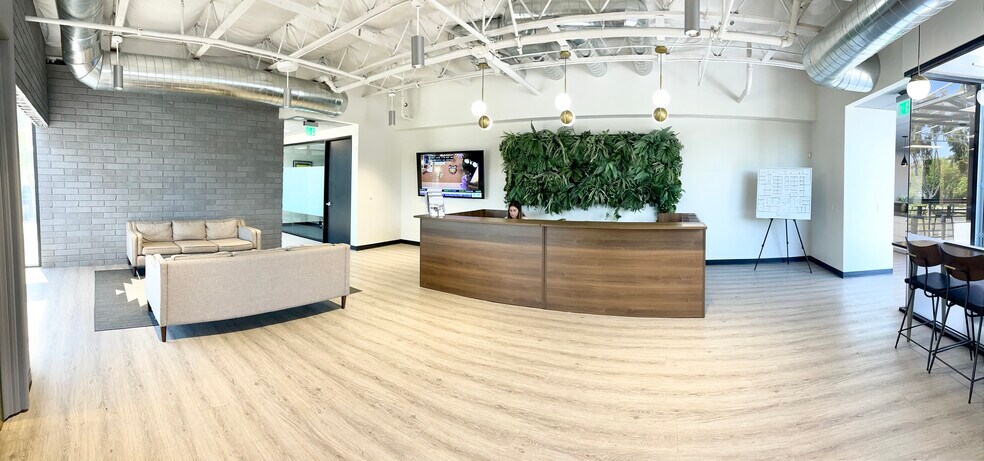 18012 Cowan, Irvine, CA à louer - Photo intérieure – Image 2 sur 13