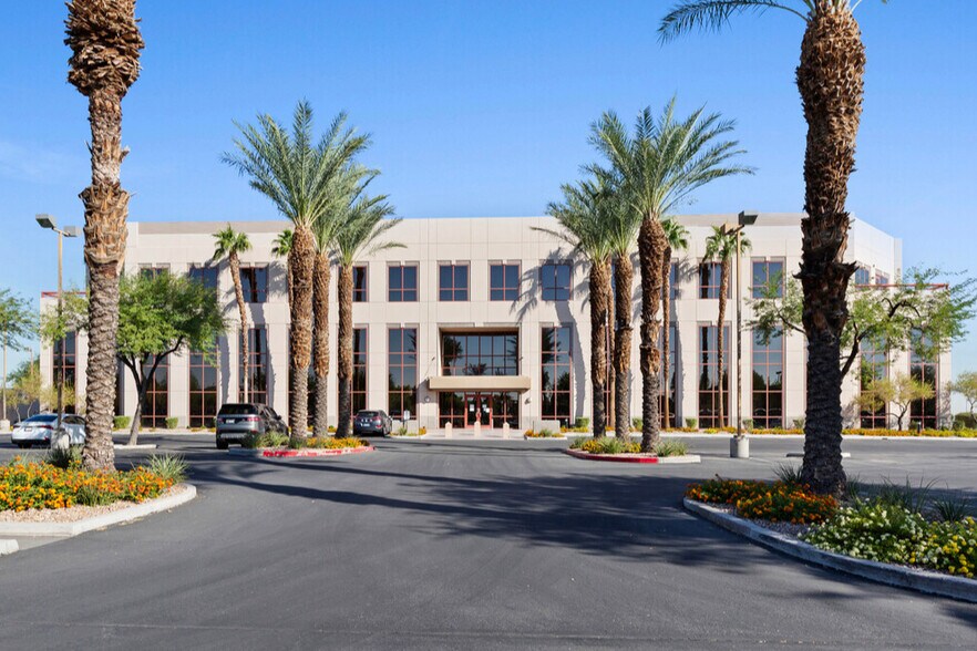 840 Grier Dr, Las Vegas, NV à louer - Photo principale – Image 1 sur 21