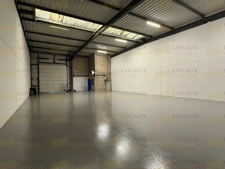 Local d’activités dans Gonesse à louer - Photo intérieure – Image 3 sur 8