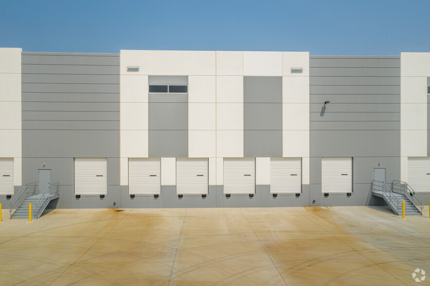 5590 S Buckner Blvd, Mesquite, TX à louer - Photo de l’immeuble – Image 2 sur 5