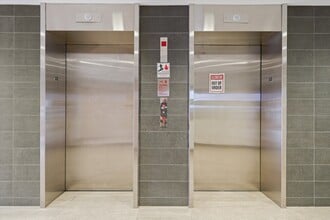 2 Pidgeon Hill Dr, Sterling, VA à louer Photo intérieure– Image 1 sur 11