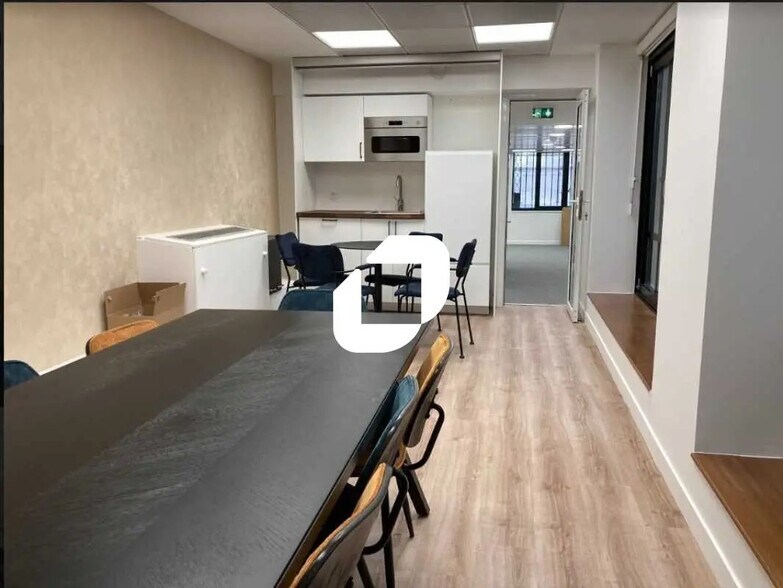 Bureau dans Paris à louer - Photo de l’immeuble – Image 2 sur 10