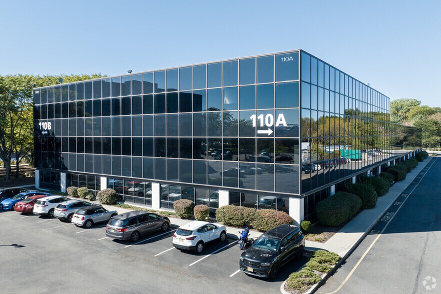 110A Meadowlands Pky, Secaucus, NJ à louer - Photo de l’immeuble – Image 3 sur 14