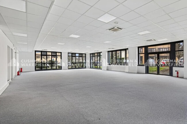 Plus de détails pour 3 Rue Claude Chappe, Saint-Didier-au-Mont-d'Or - Bureau à louer