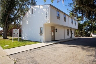 521 SE 2nd St, Ocala, FL à louer Photo de l’immeuble– Image 1 sur 17