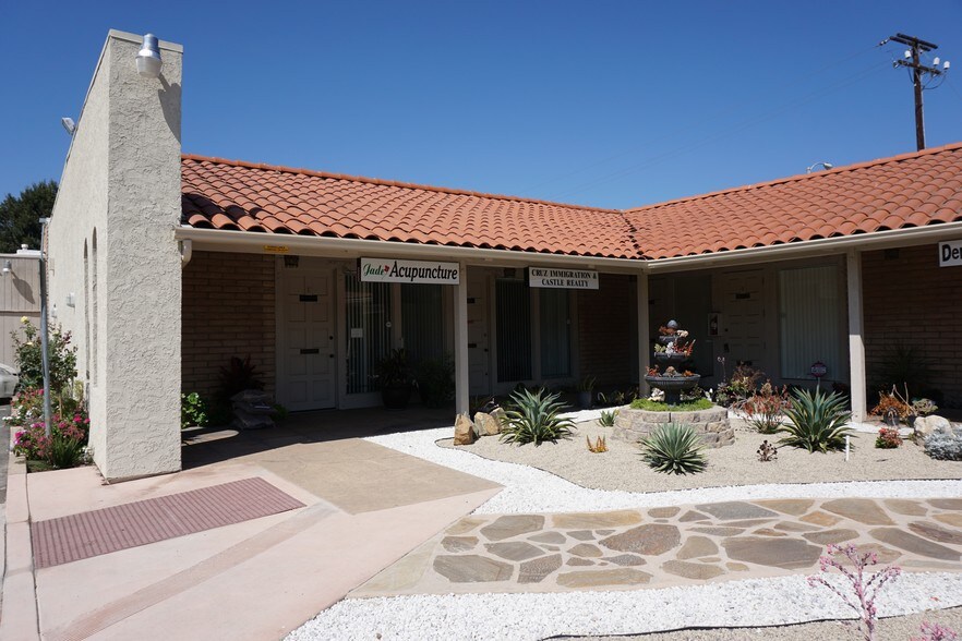 17541 Irvine Blvd, Tustin, CA à louer - Photo de l’immeuble – Image 1 sur 2