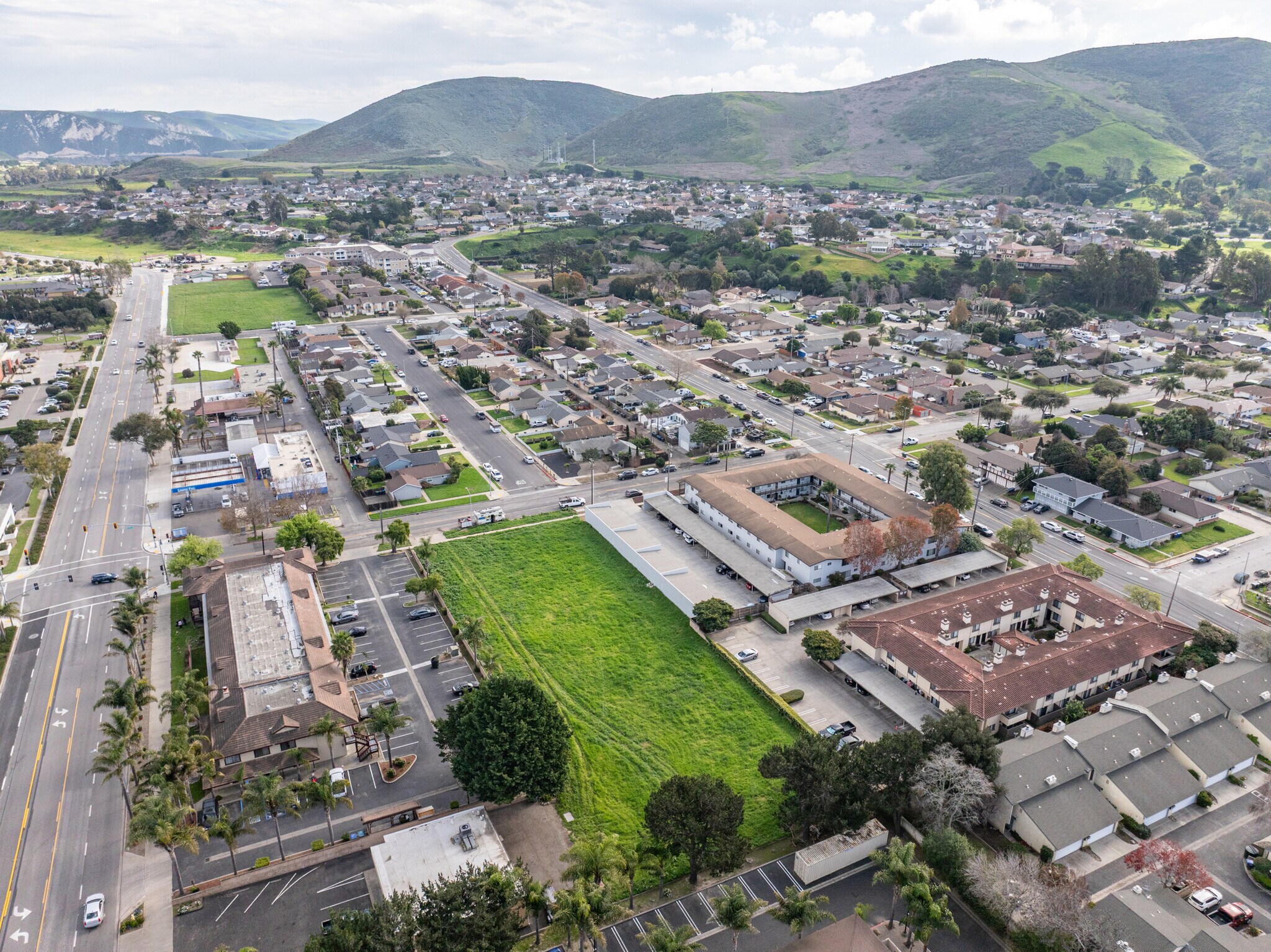 109 S 3rd St, Lompoc, CA à vendre Photo principale– Image 1 sur 8