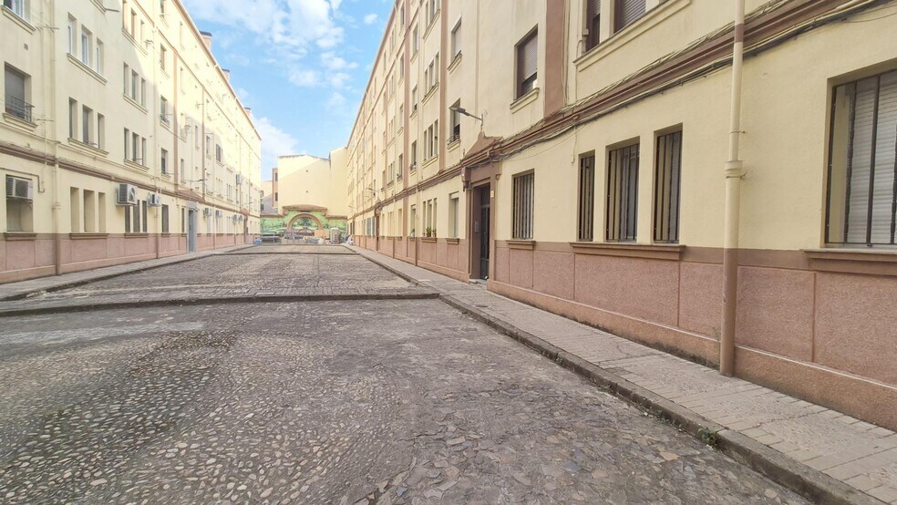 Industriel/Logistique dans Salamanca, Salamanca à vendre - Photo de l’immeuble – Image 2 sur 20