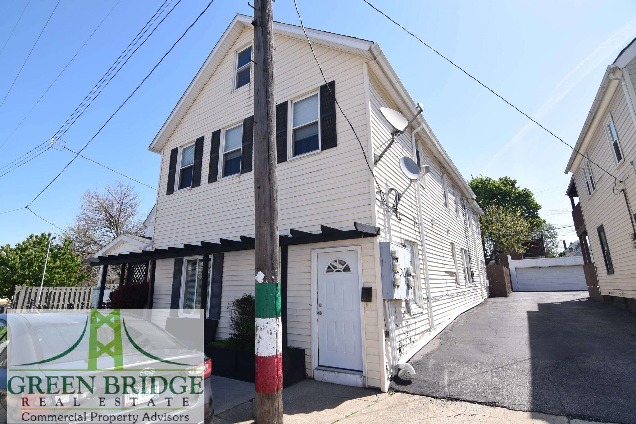 1327 W 67th St, Cleveland, OH à vendre Photo de l’immeuble– Image 1 sur 32