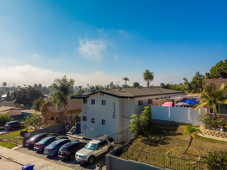 328 Milbrae St, San Diego, CA à vendre - Photo de l’immeuble – Image 2 sur 12