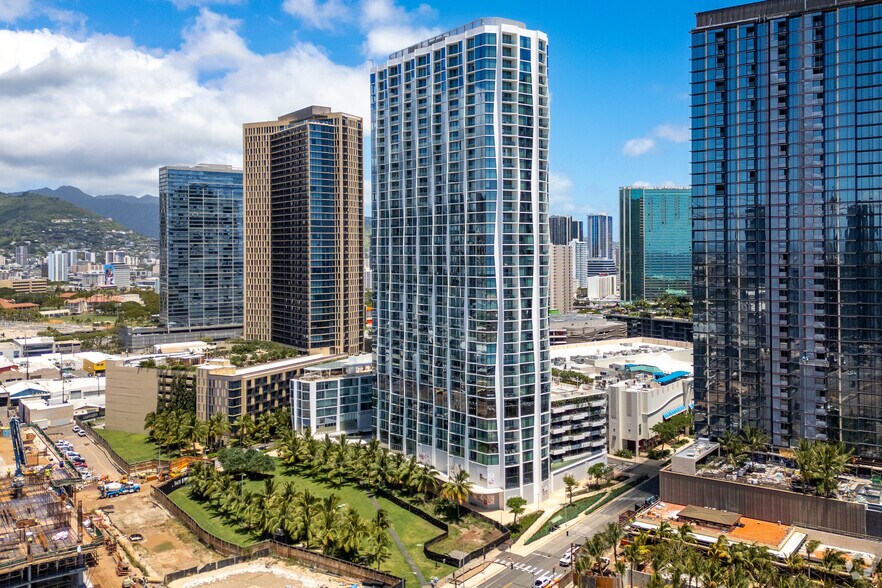 1000 auahi St, Honolulu, HI à louer - Photo de l’immeuble – Image 2 sur 8