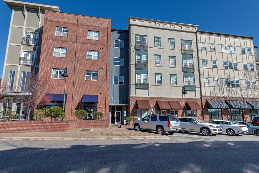 61 N Merrimon Ave, Asheville, NC à louer - Photo de l’immeuble – Image 3 sur 9