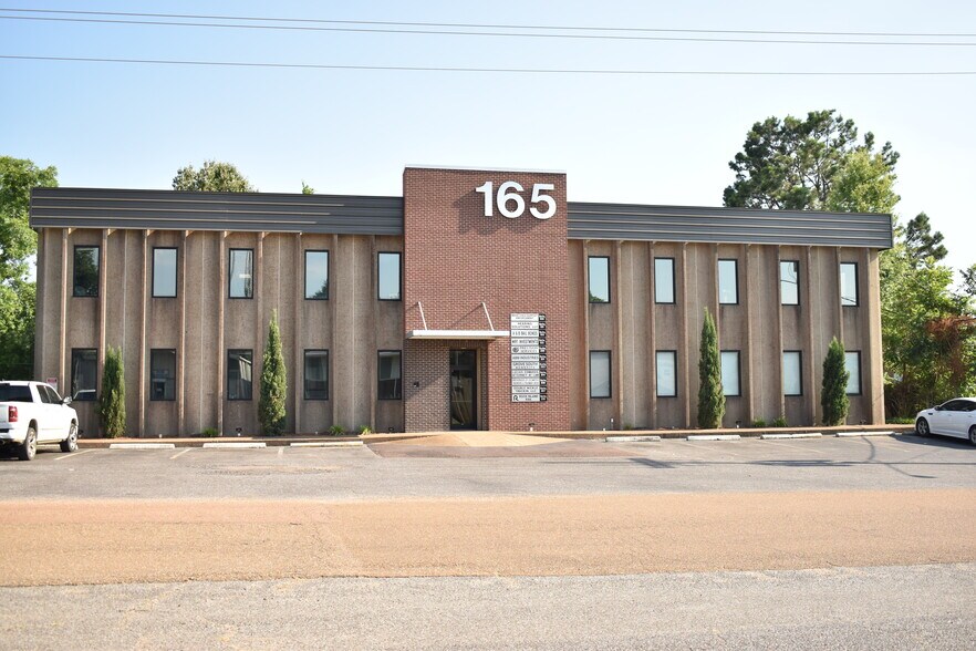 165 W South St, Hernando, MS à louer - Photo de l’immeuble – Image 1 sur 9