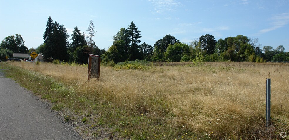 5155 Ridge Dr NE, Salem, OR à vendre - Photo de l’immeuble – Image 2 sur 5