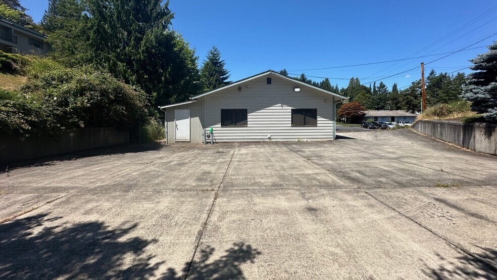 301 SW Belair Dr, Clatskanie, OR à vendre - Photo de l’immeuble – Image 3 sur 23