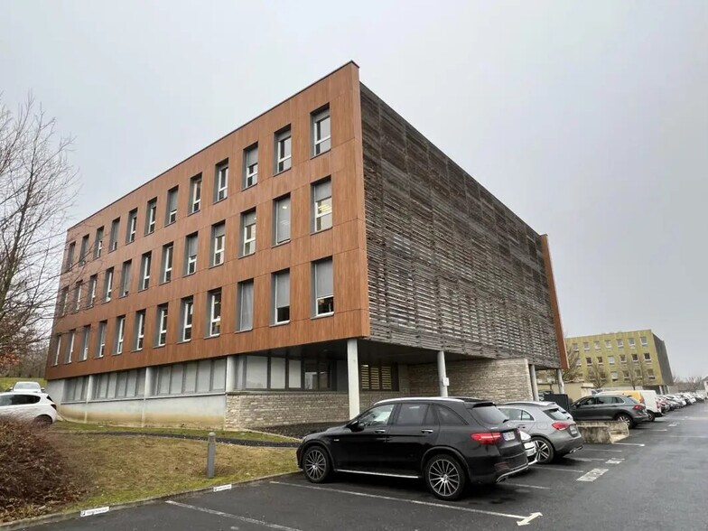 Bureau dans Champigny à louer - Photo de l’immeuble – Image 2 sur 2