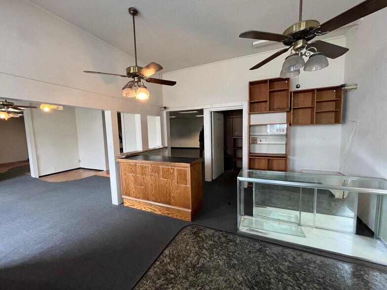 558 Lewelling Blvd, San Leandro, CA à louer - Photo de l’immeuble – Image 3 sur 9