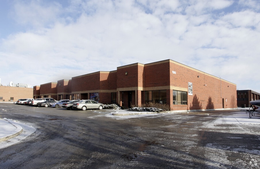 130 Bradwick Dr, Concord, ON à louer - Photo de l’immeuble – Image 3 sur 4