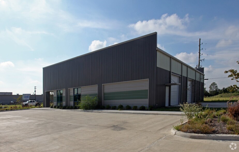 13727 FM 529 Rd, Houston, TX à louer - Photo de l’immeuble – Image 2 sur 3