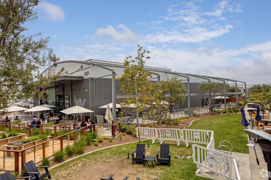 4150 McGowen St, Long Beach, CA à louer - Photo de l’immeuble – Image 3 sur 6