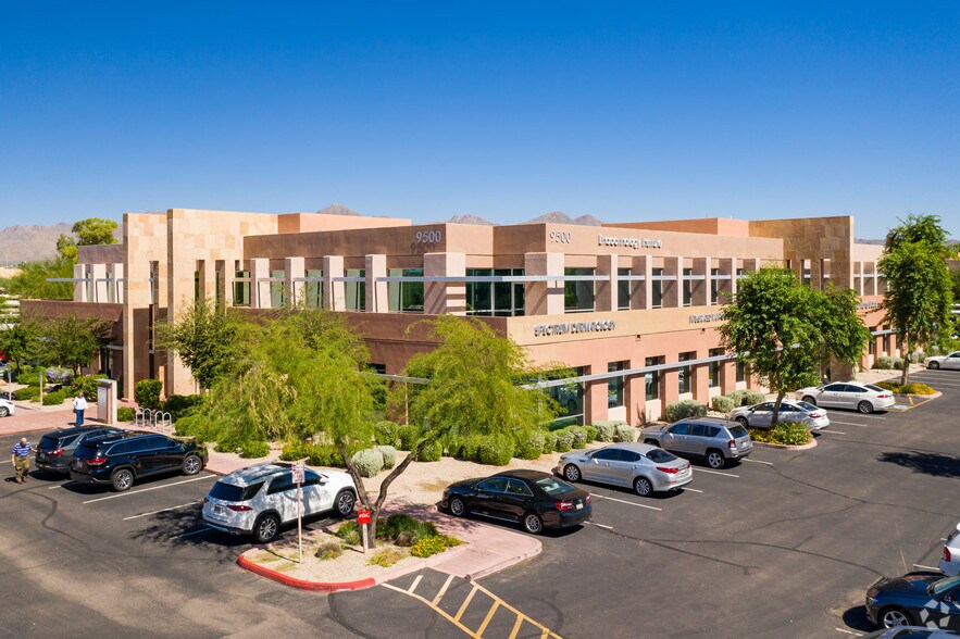 9500 E Ironwood Square Dr, Scottsdale, AZ à louer - Photo de l’immeuble – Image 2 sur 12