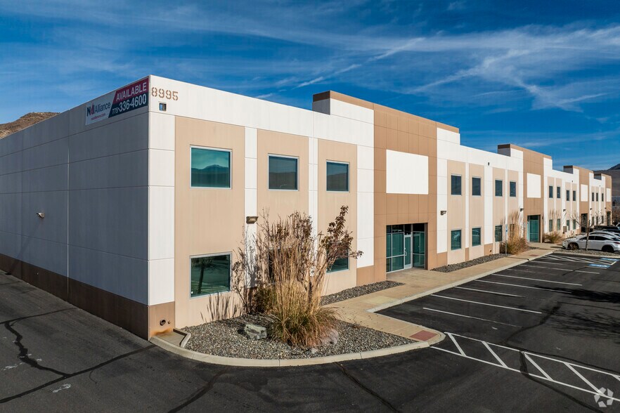 8995 Terabyte Dr, Reno, NV à louer - Photo de l’immeuble – Image 2 sur 5