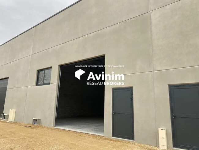 Plus de détails pour Industriel/Logistique à louer