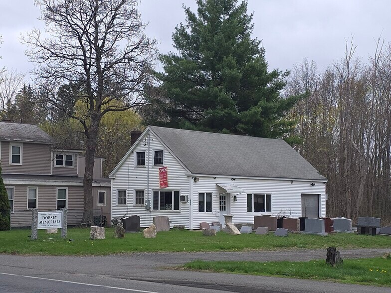 699-707 Main St, Amherst, MA à vendre - Photo principale – Image 2 sur 13