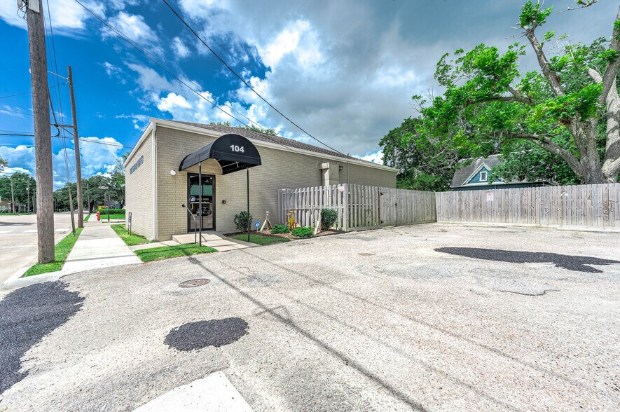 104 S Hood St, Alvin, TX à louer - Aérien – Image 2 sur 47