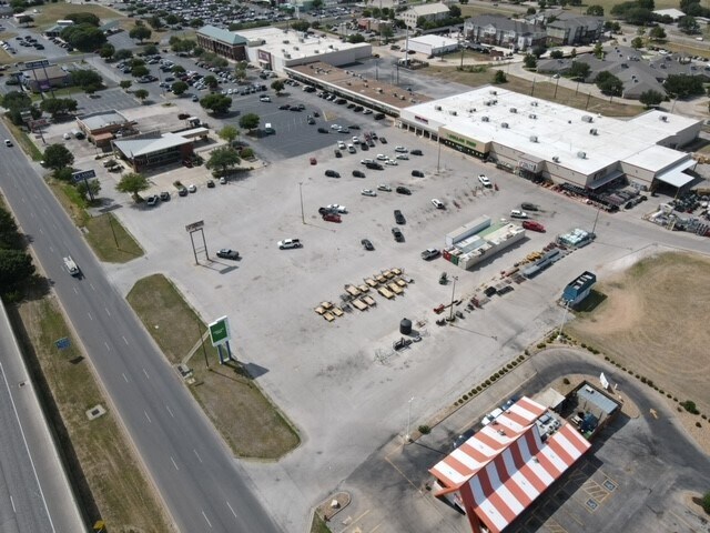 441 W State Highway 71, Bastrop, TX à louer - Photo principale – Image 1 sur 6