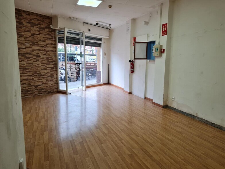 Immeuble residentiel dans Montcada i Reixac, Barcelona à vendre - Photo intérieure – Image 3 sur 3