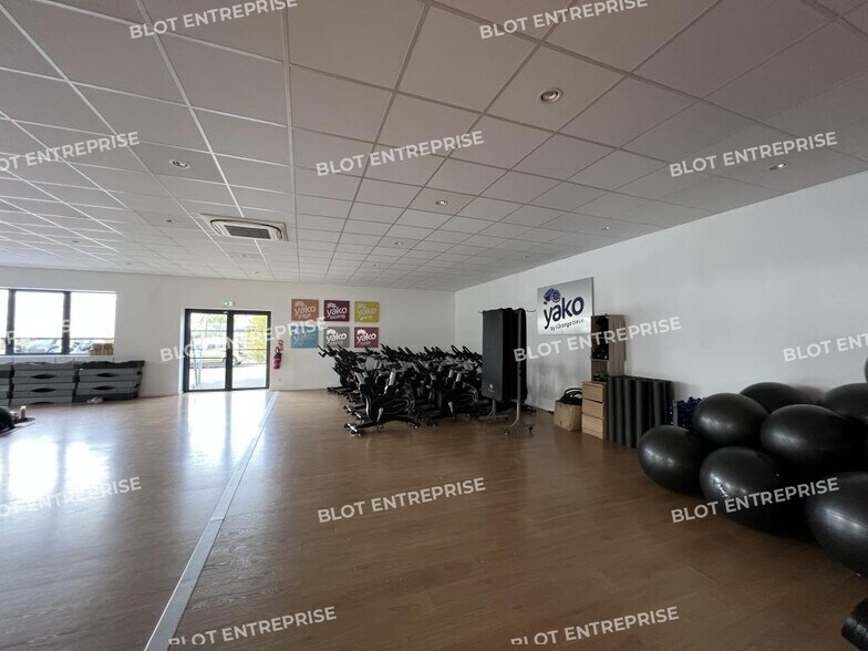 Bureau dans Rennes à louer - Photo de l’immeuble – Image 3 sur 14