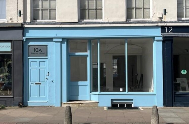 10 Prestbury Rd, Cheltenham à louer - Photo de l’immeuble – Image 3 sur 3