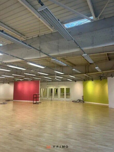 Local commercial dans Maurepas à louer - Photo intérieure – Image 3 sur 4