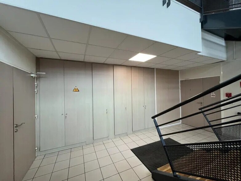 Bureau dans Guyancourt à louer - Photo intérieure – Image 2 sur 6