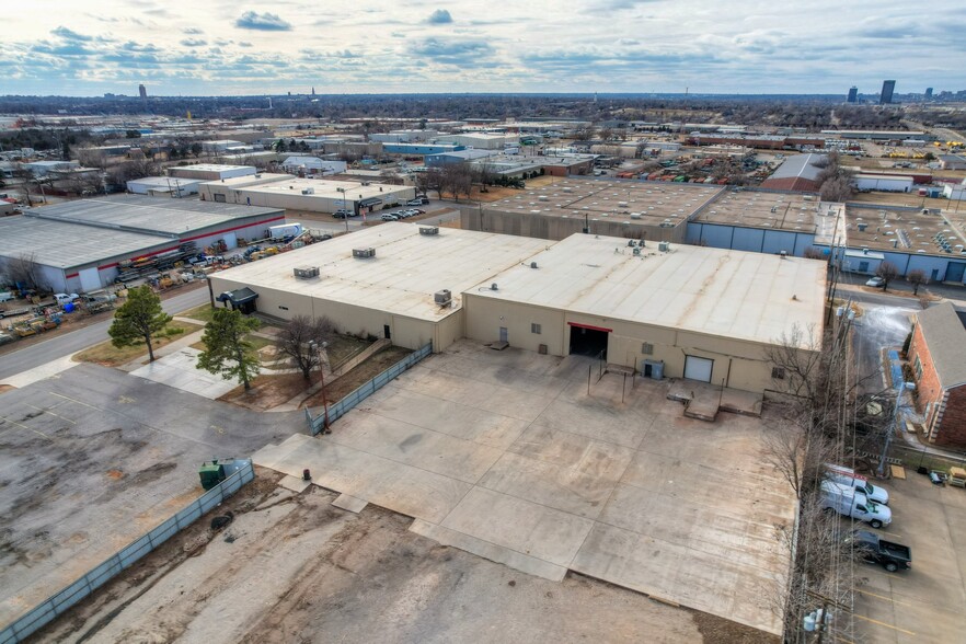 4970 N Walnut Ave, Oklahoma City, OK à louer - Photo de l’immeuble – Image 2 sur 42