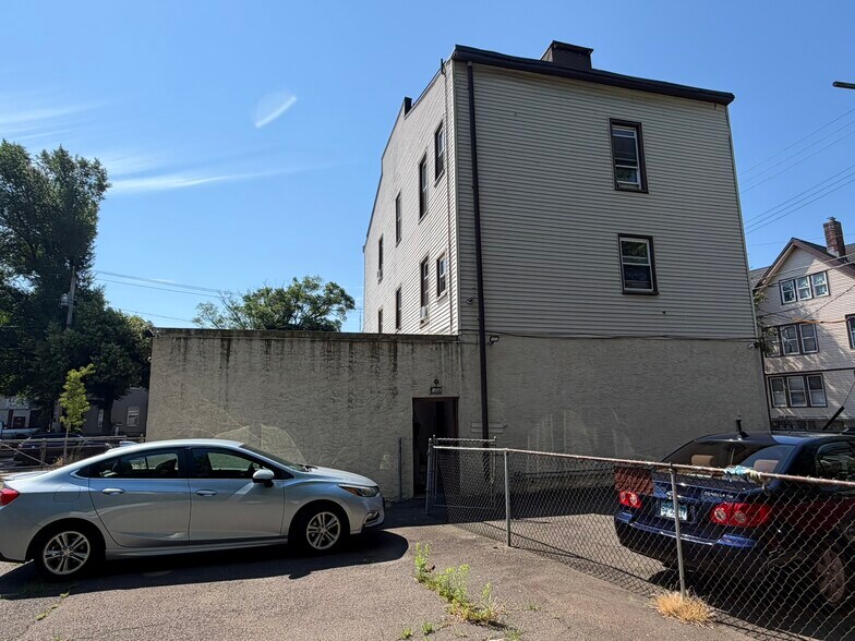 1362 State St, New Haven, CT à vendre - Photo de l’immeuble – Image 3 sur 22