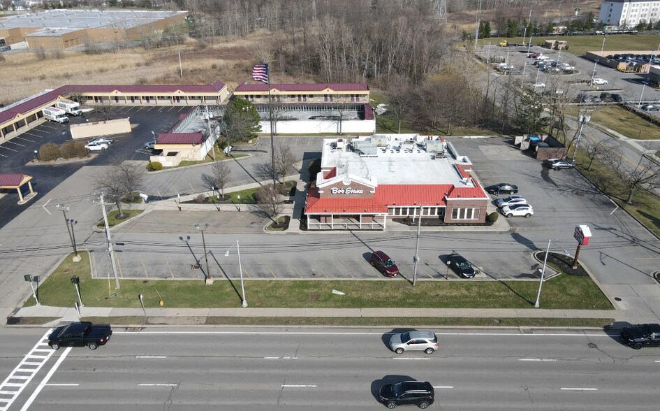 1925 Niagara Falls Blvd, Buffalo, NY à vendre - Photo de l’immeuble – Image 2 sur 6