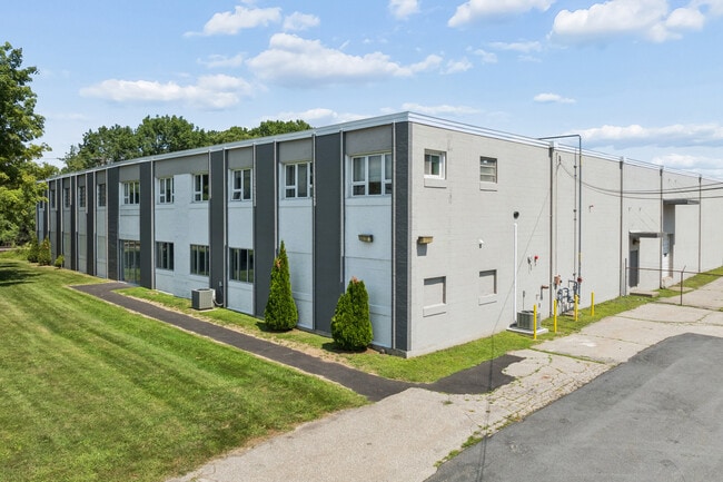 Plus de détails pour 6 Willow Rd, Ayer, MA - Industriel/Logistique à louer