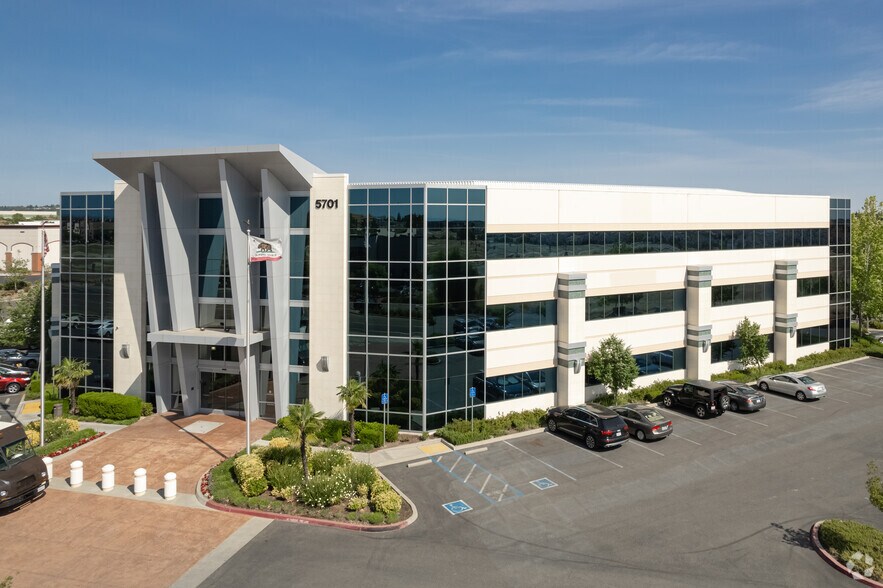 5701 lonetree Blvd, Rocklin, CA à louer - Photo de l’immeuble – Image 2 sur 8