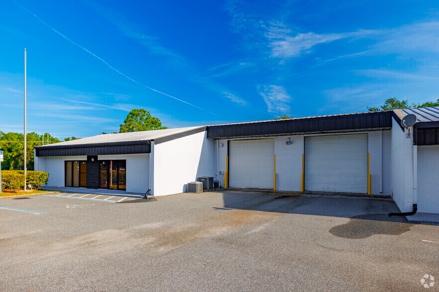 776 Bennett Dr, Longwood, FL à louer - Photo de l’immeuble – Image 1 sur 18