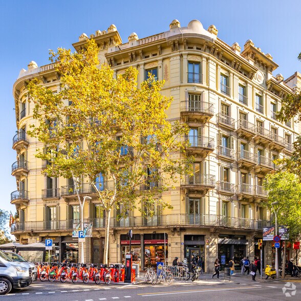 Carrer de Pau Claris, 108, Barcelone, Barcelona à louer - Photo de l’immeuble – Image 2 sur 5