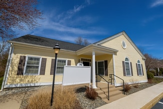 Plus de détails pour 450 Veterans Memorial Pky, East Providence, RI - Bureau à louer