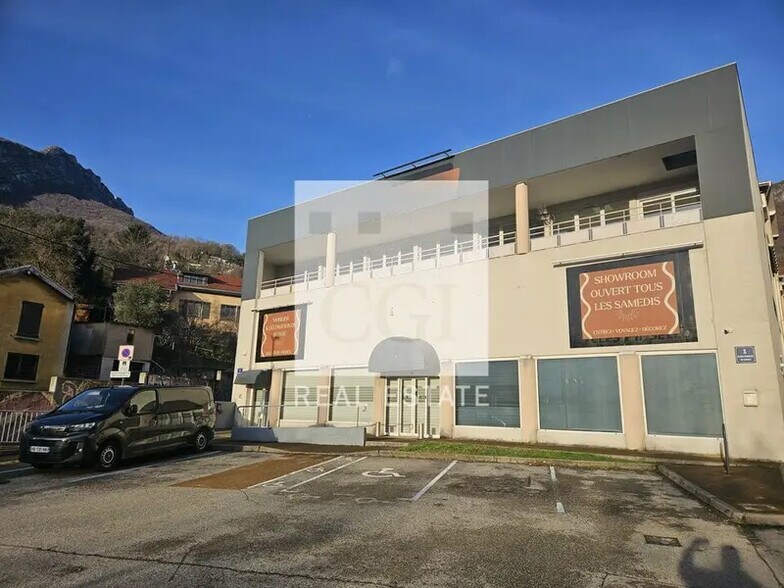 Local commercial dans Saint-Martin-le-Vinoux à vendre - Photo de l’immeuble – Image 1 sur 10